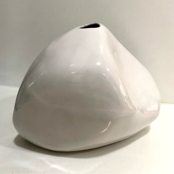 Unique Organic Form Vase - Picture 6 of 7